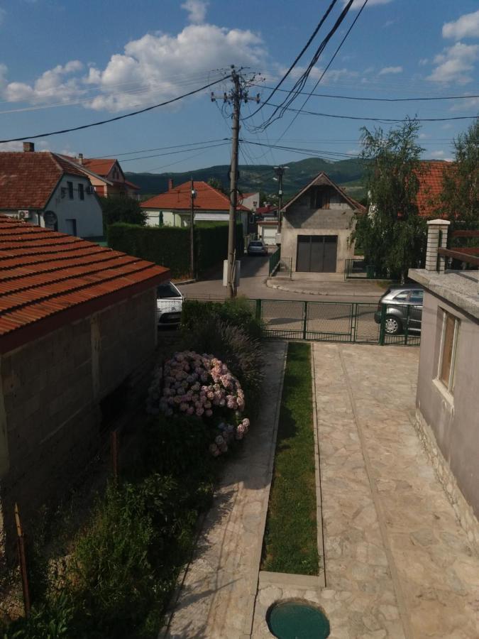 Apartman Mila I Kaja Nikšić Екстериор снимка